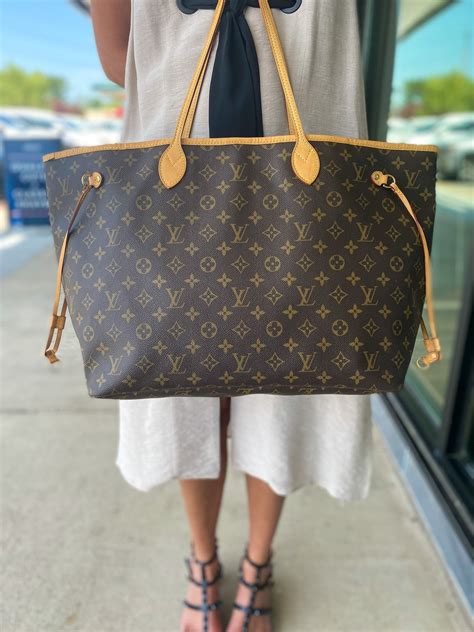 louis vuitton monogram neverfull gm replica|louis vuitton neverfull gm size.